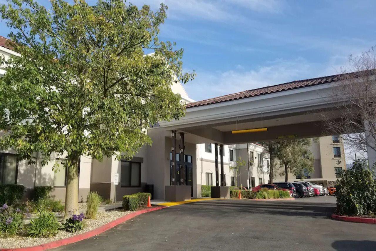 Best Western Valencia/Six Flags Inn & Suites Santa Clarita Exterior foto